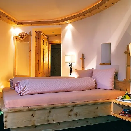 Des Alpes Hotel 3*