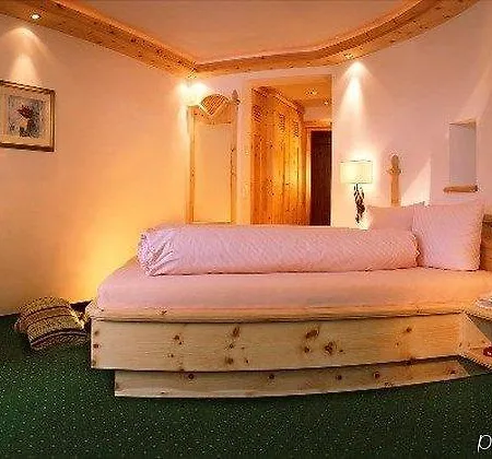 Des Alpes Szálloda 3*