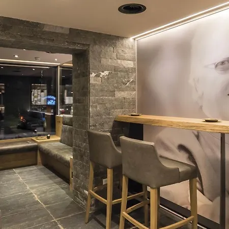 Des Alpes Hotel 3*