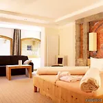 Des Alpes 3* سامنون